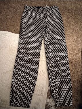 H&M Black and White Geometric Skinny Pants
